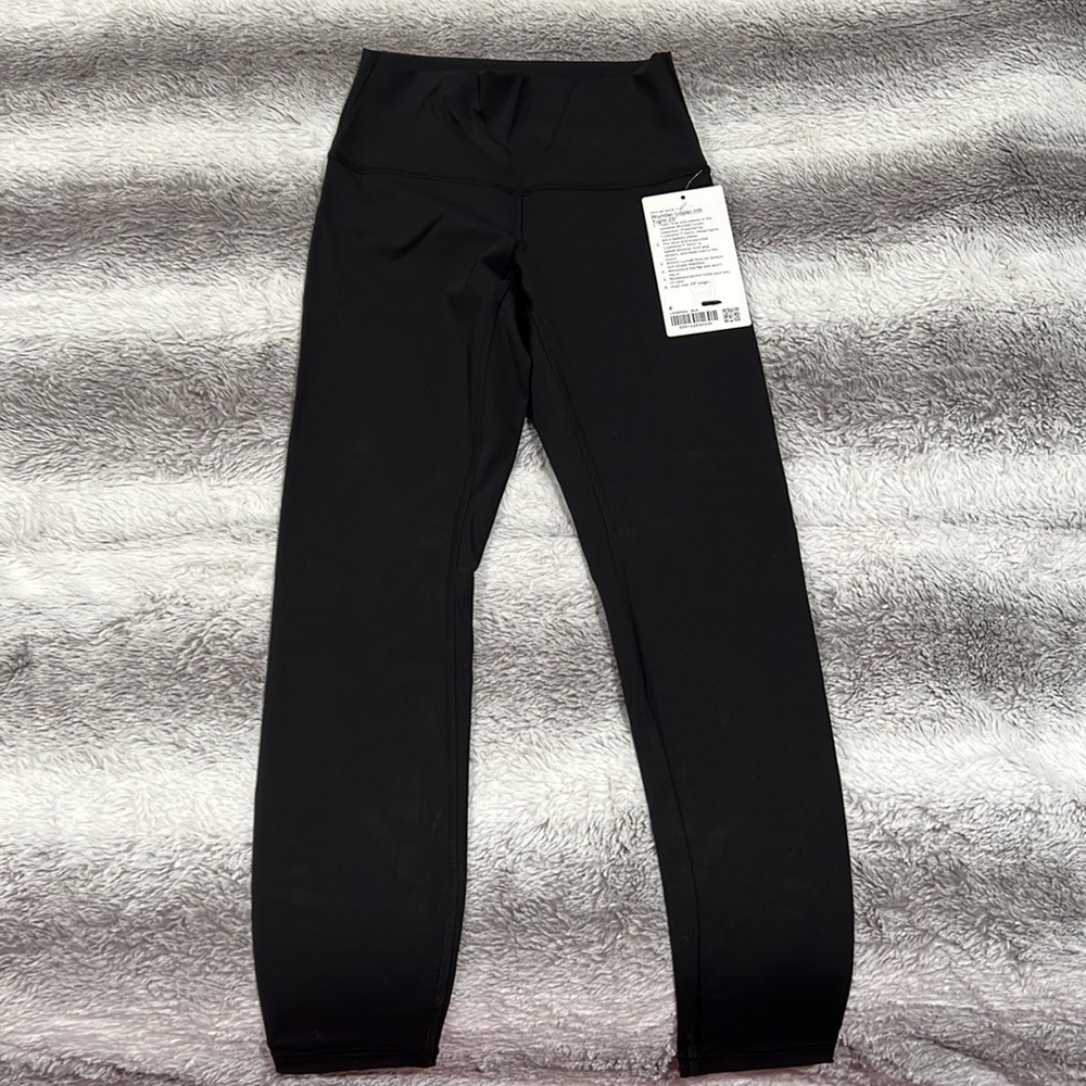NWT Size 4 Lululemon Wunder Under 25” leggings